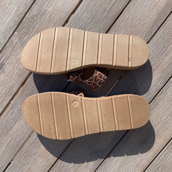 ✨Steve Madden✨ suede strappy sandals - Picture 4 of 4